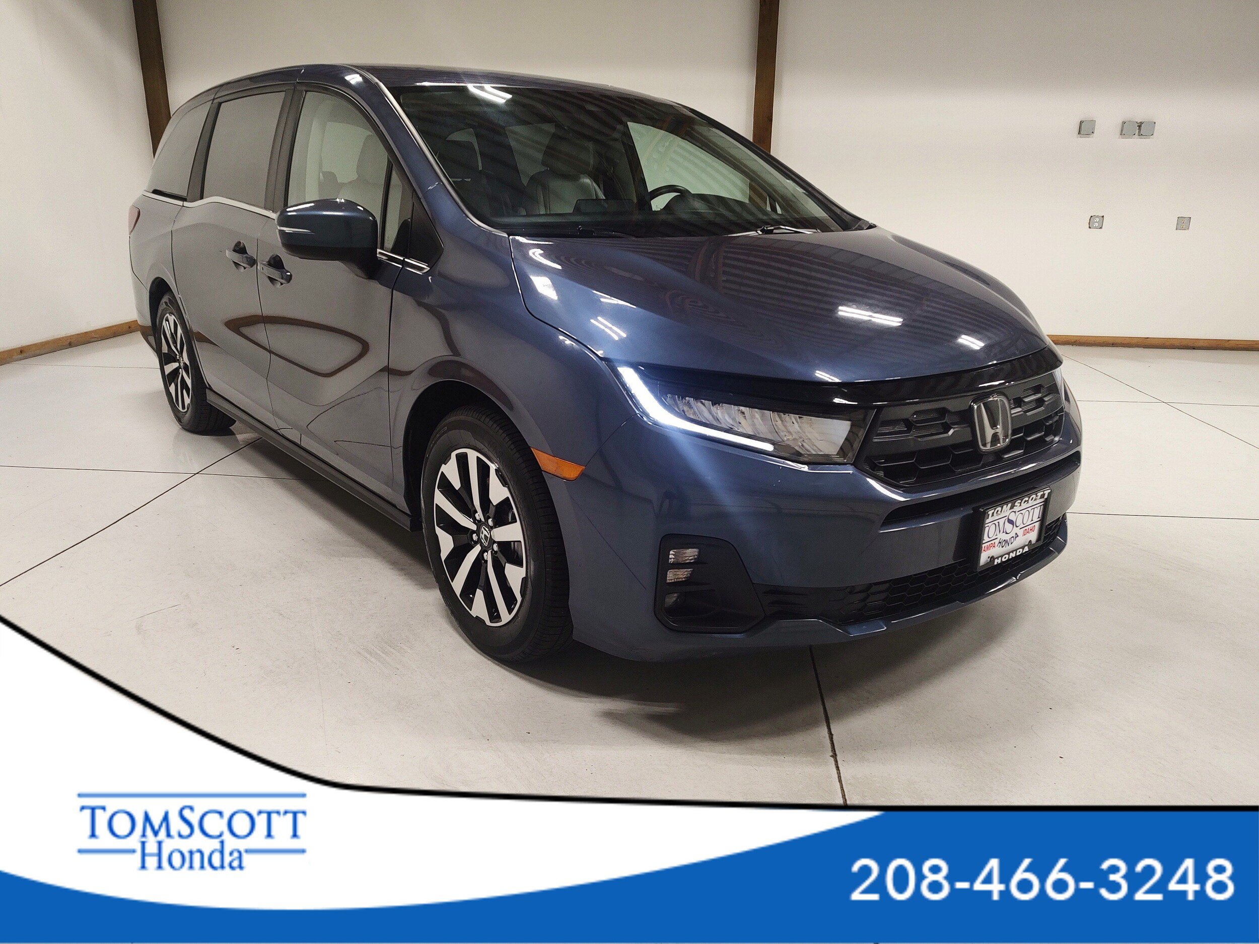 Used 2025 Honda Odyssey EX-L image 1
