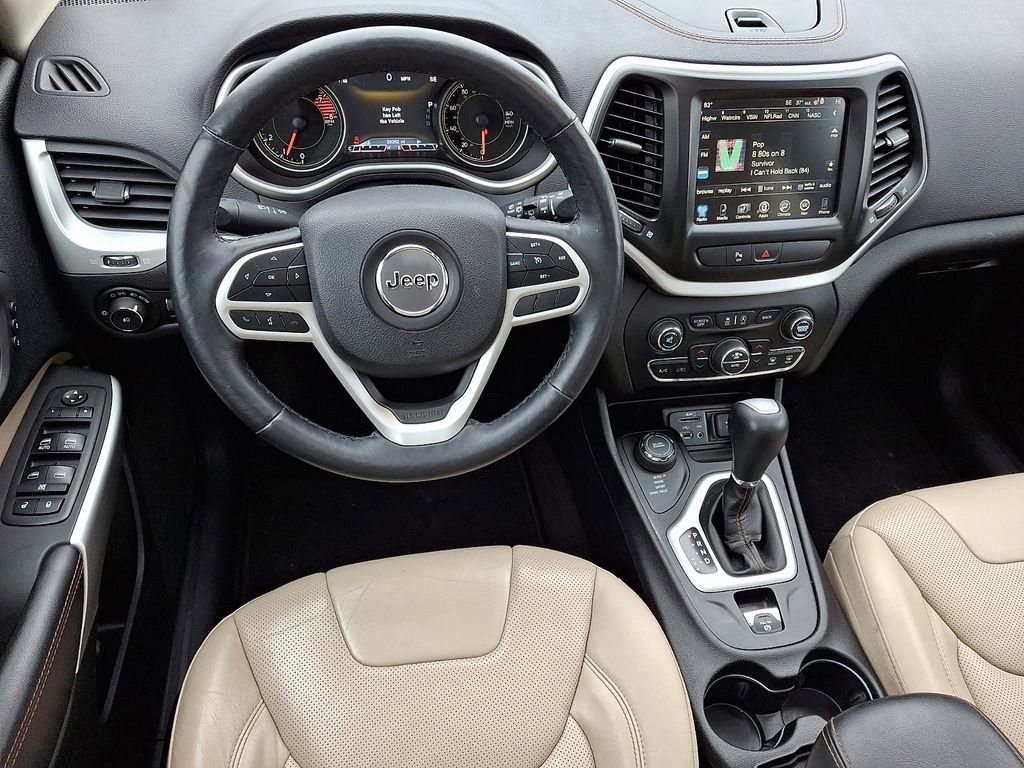 Used 2017 Jeep Cherokee Limited w/ Luxury Group image 12