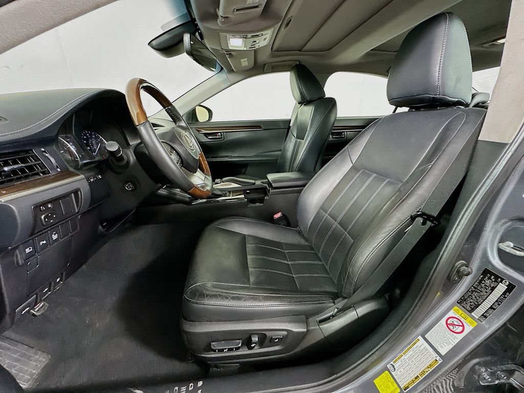 Used 2017 Lexus ES 350 w/ Luxury Package FWD image 21