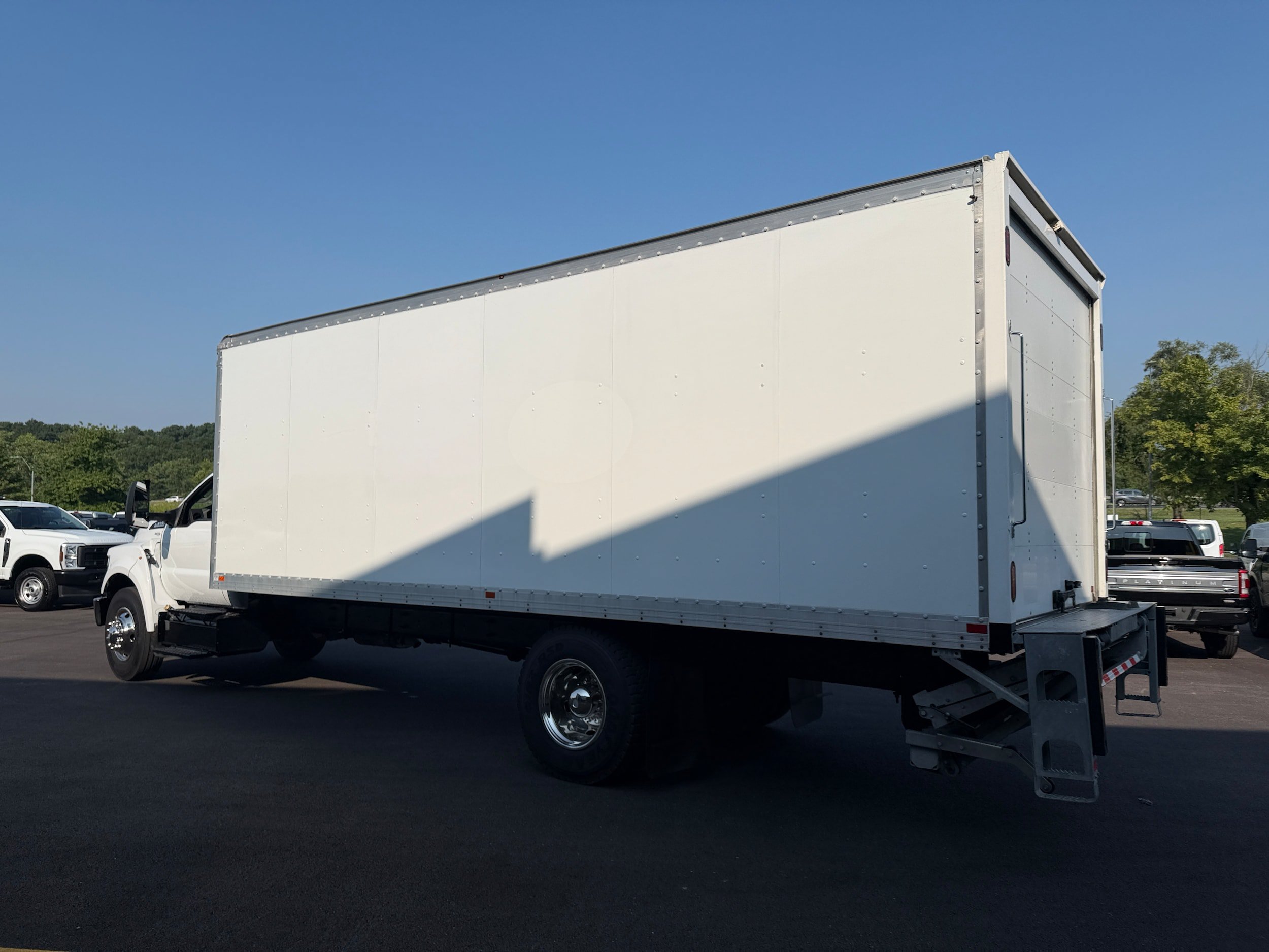 Used 2022 Ford F650 2WD Regular Cab Super Duty image 19