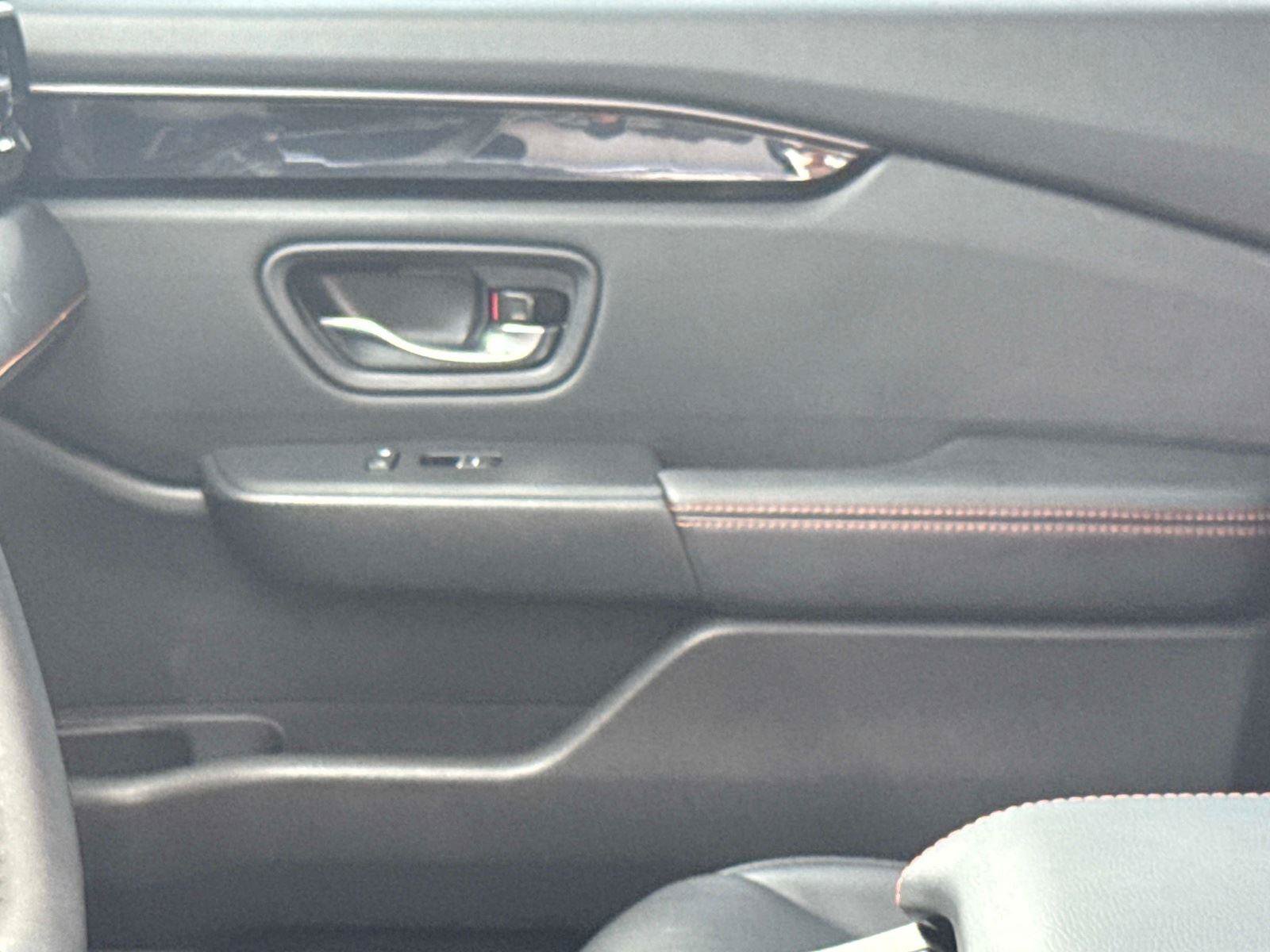 Used 2023 Honda Pilot TrailSport image 24