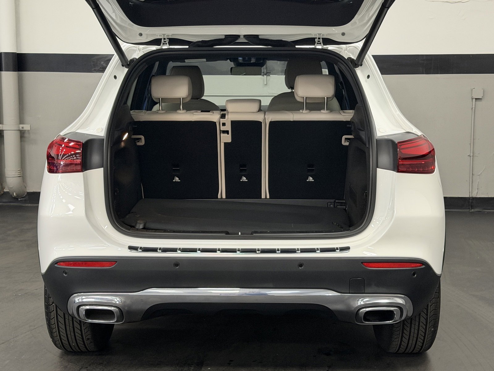 Certified 2025 Mercedes-Benz GLA 250 image 16