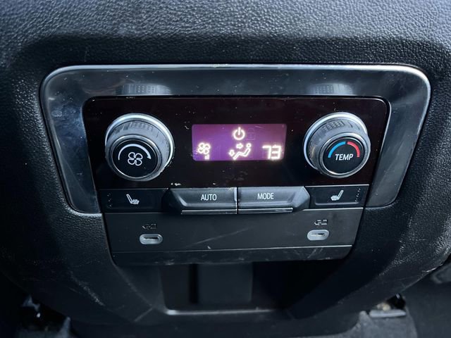 Used 2023 Chevrolet Suburban Premier image 20
