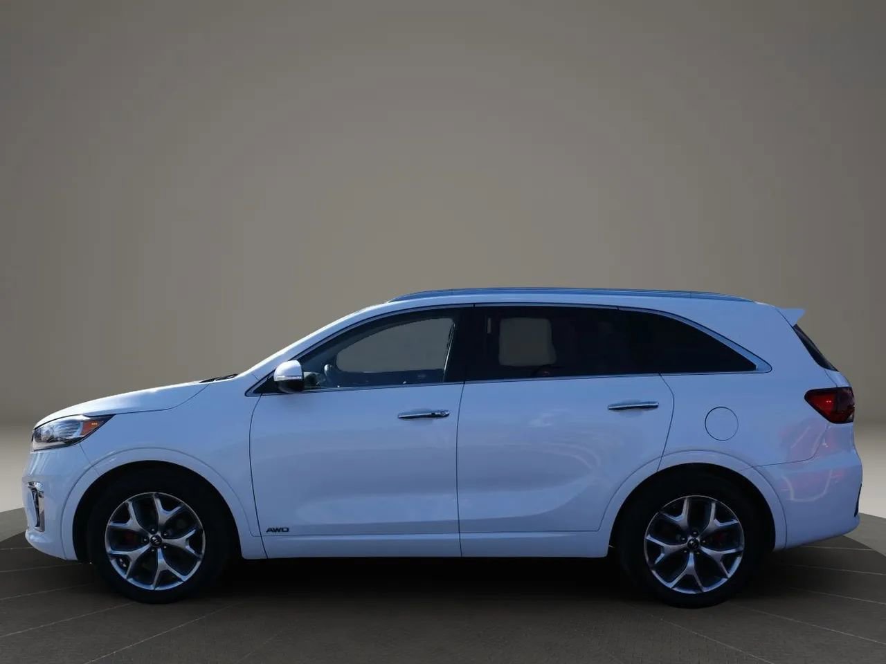 Used 2019 Kia Sorento SX image 2