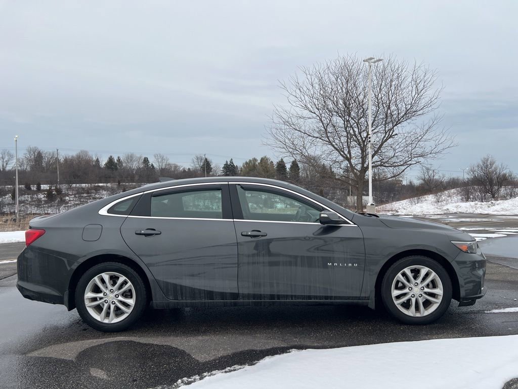 Used 2016 Chevrolet Malibu LT image 3