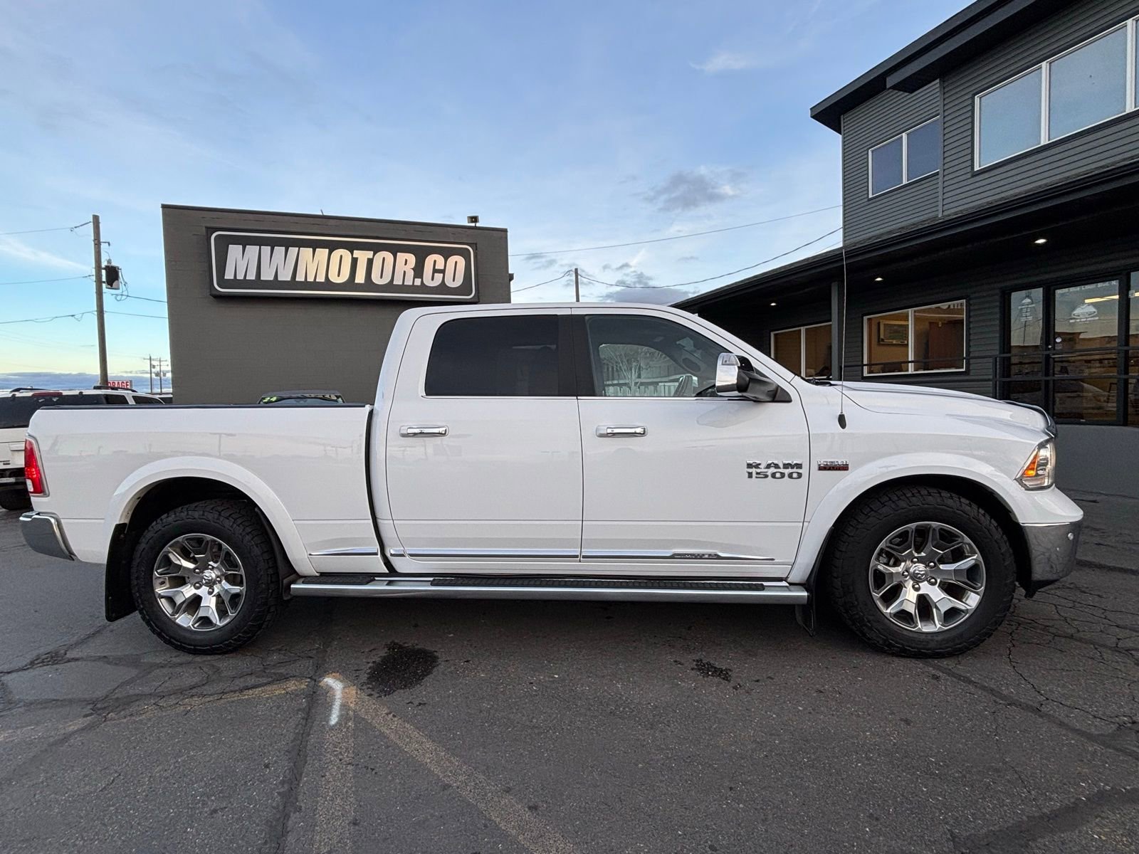 Used 2017 RAM 1500 Limited AWD/4WD image 5