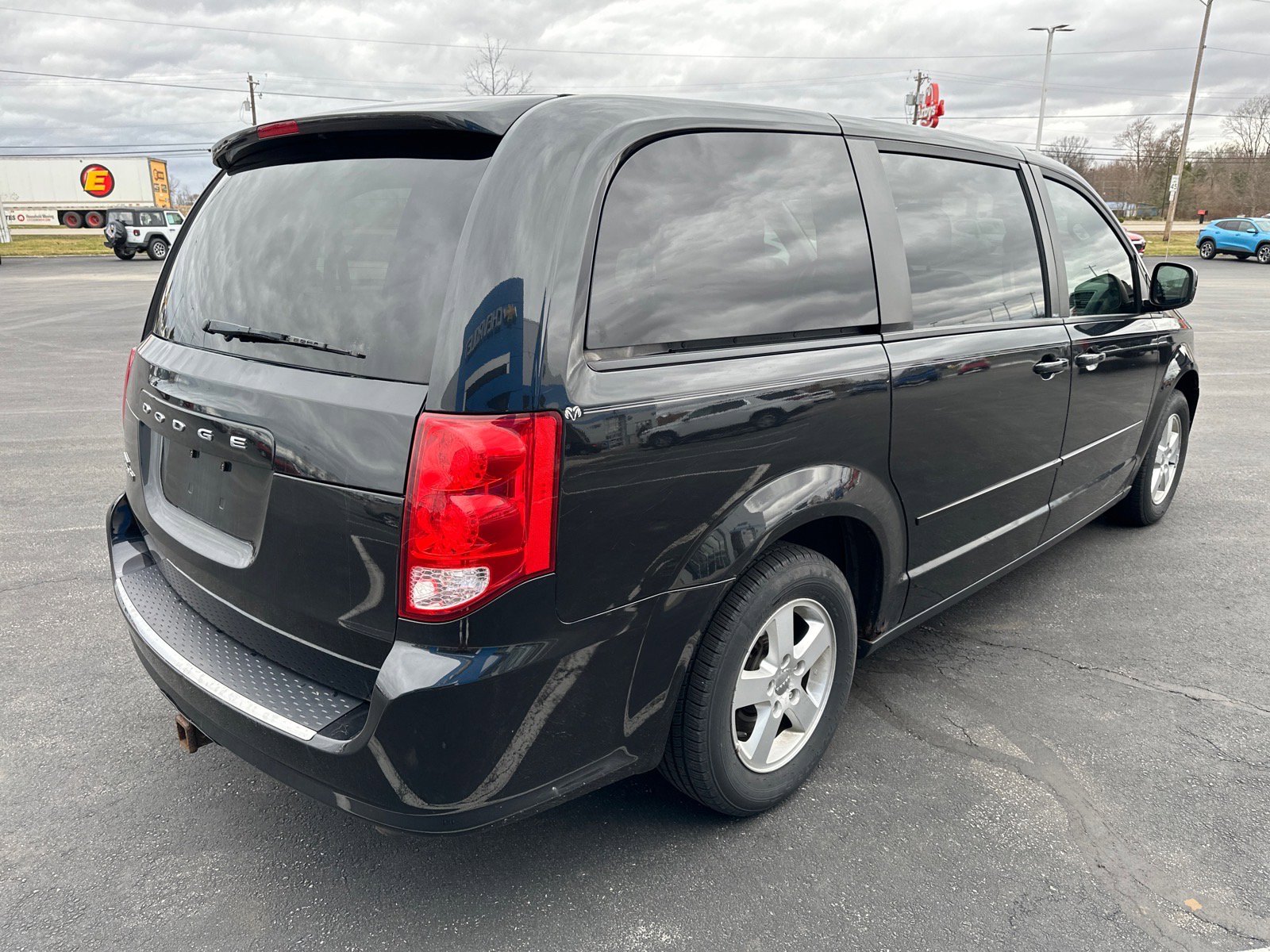 Used 2012 Dodge Grand Caravan SE image 5