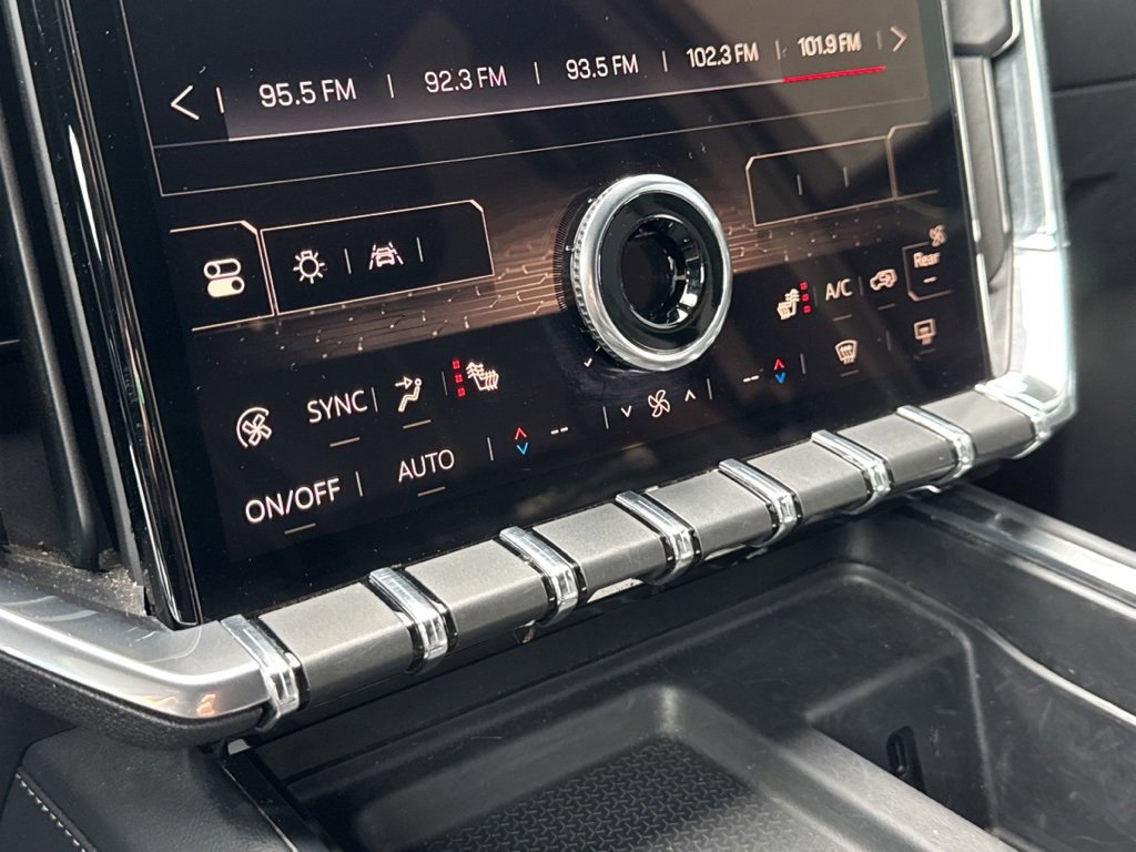 Used 2024 GMC Acadia Elevation image 9