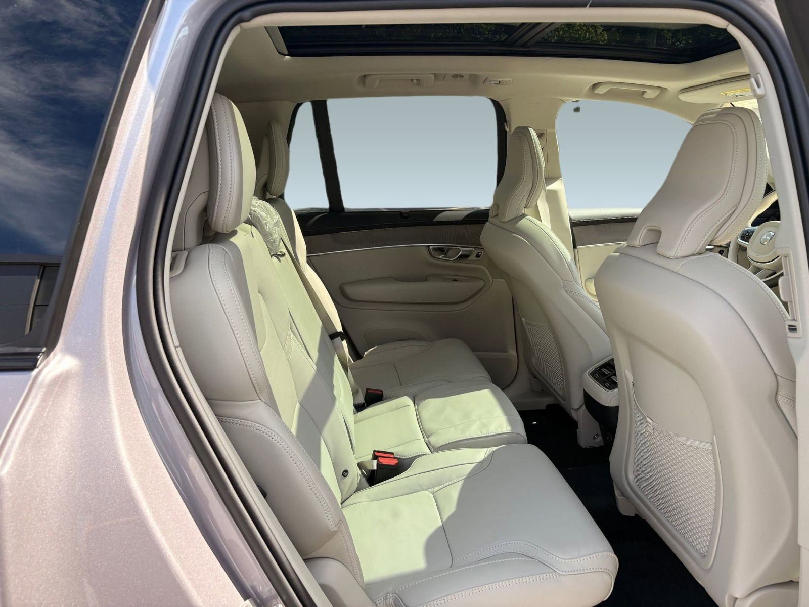 New 2026 Volvo XC90 B6 Ultra w/ Protection Package image 26
