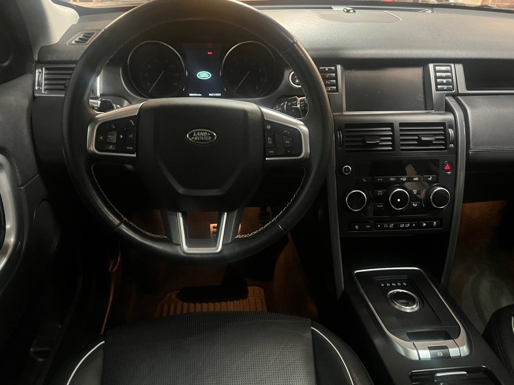 Used 2019 Land Rover Discovery Sport HSE Dynamic image 22