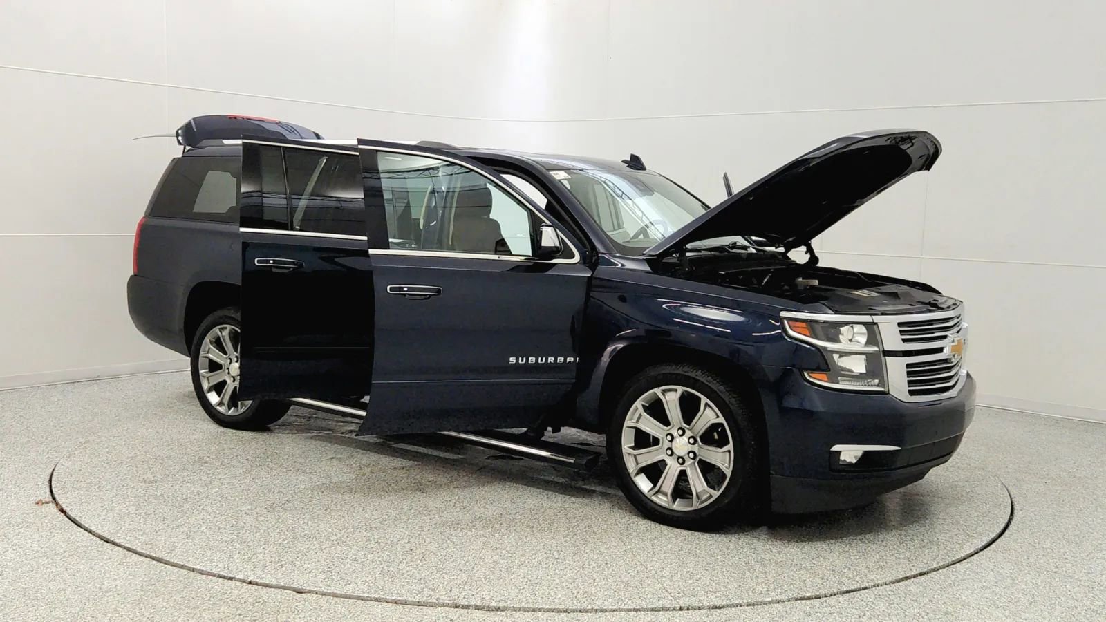Used 2018 Chevrolet Suburban Premier image 9