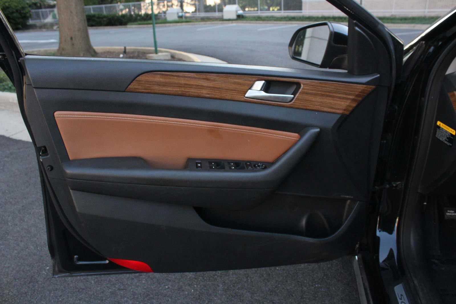 Used 2015 Hyundai Sonata Limited FWD image 17