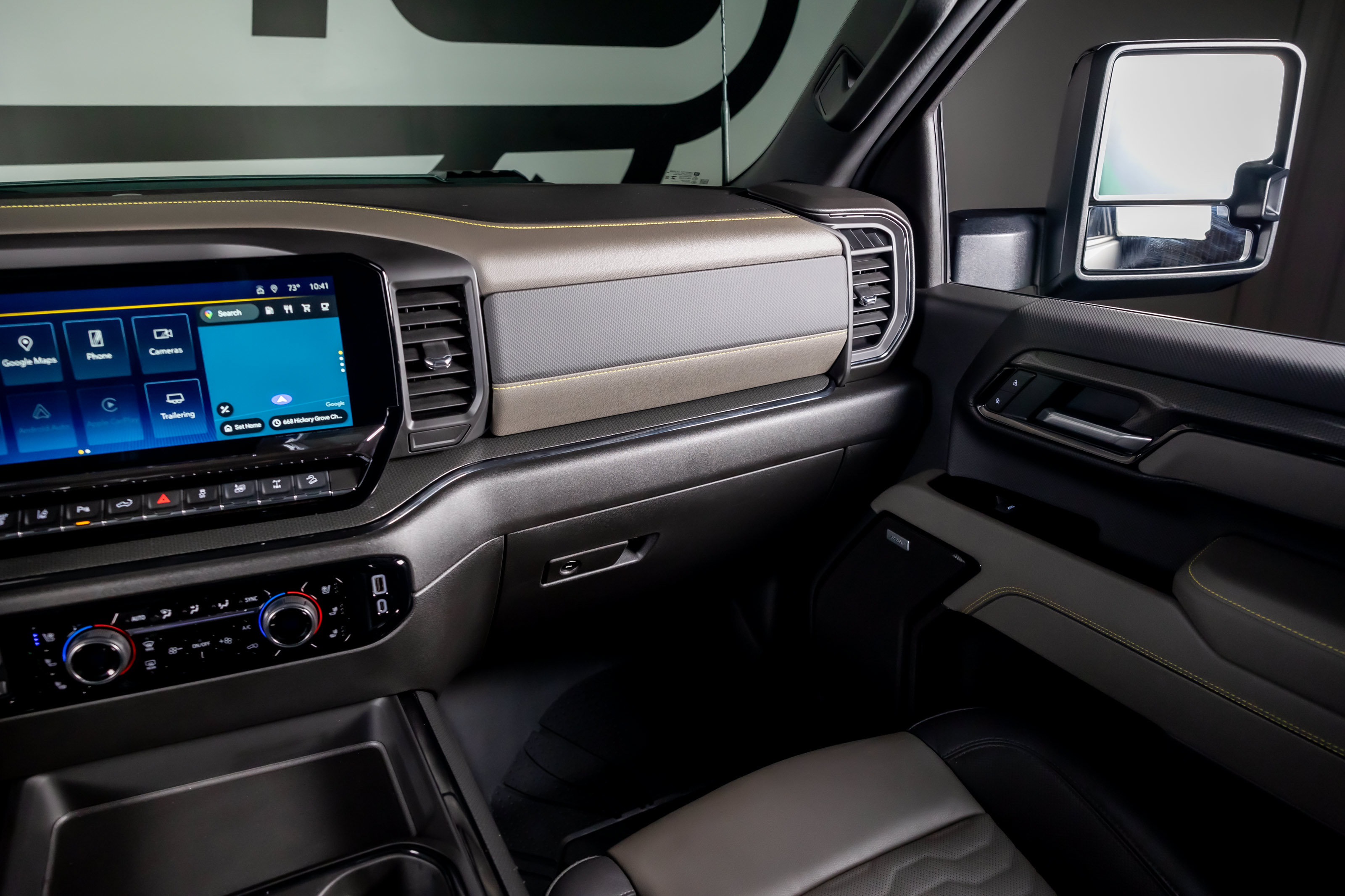 Used 2025 Chevrolet Silverado 2500 ZR2 w/ Technology Package AWD/4WD image 8
