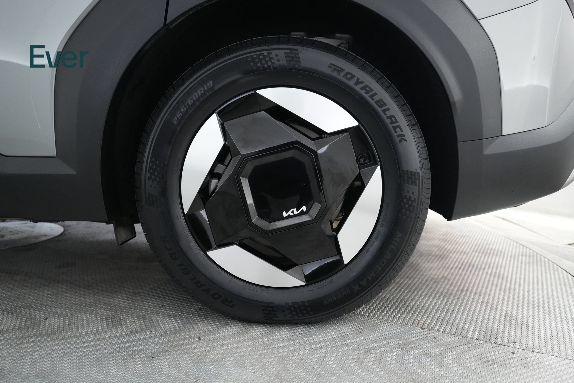 Used 2024 Kia EV9 Light Long Range RWD image 9