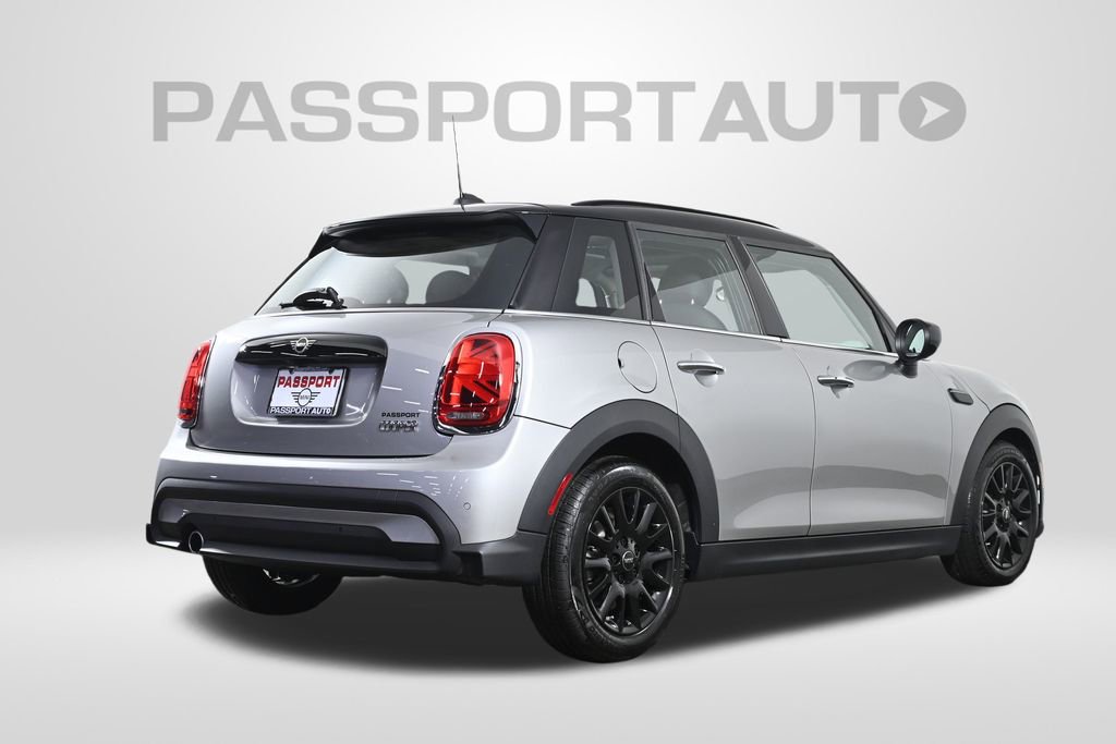Certified 2023 MINI Cooper 4-Door Hardtop image 9
