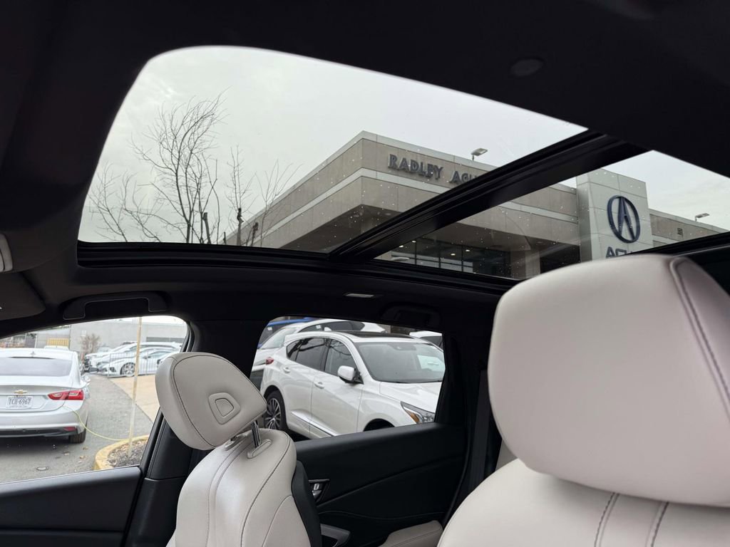 Certified 2025 Acura RDX SH-AWD image 17