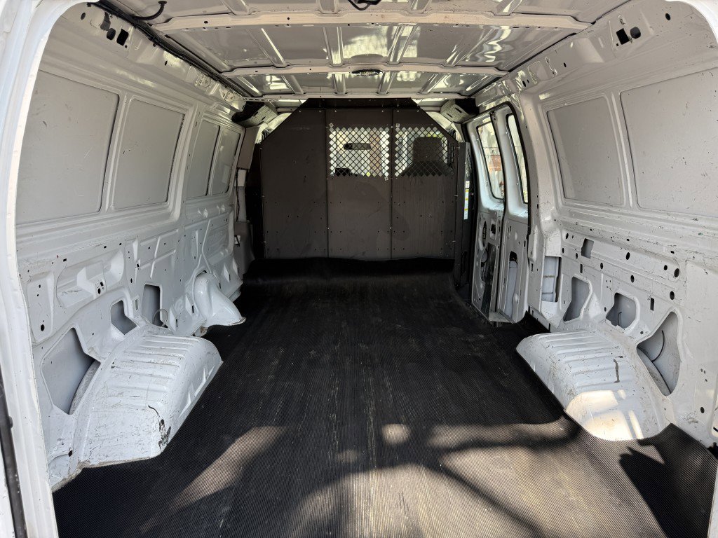 Used 2012 Ford E-150 and Econoline 150 E-150 Van w/ PWR Group image 17