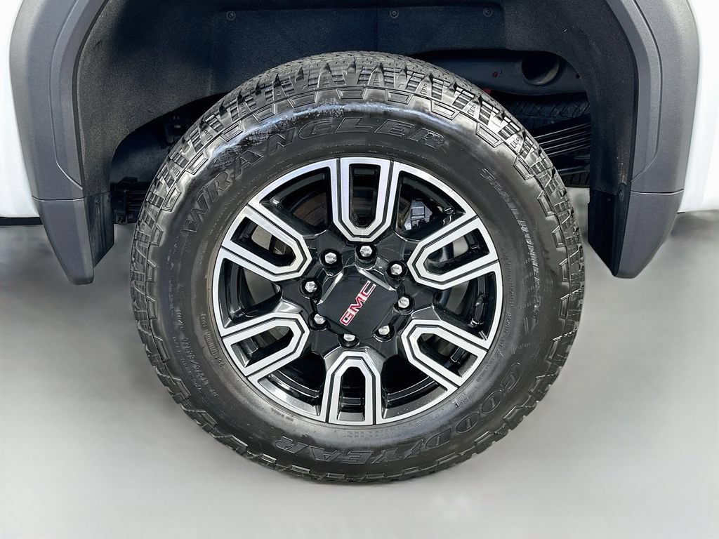 Used 2023 GMC Sierra 2500 AT4 w/ AT4 Premium Plus Package AWD/4WD image 35