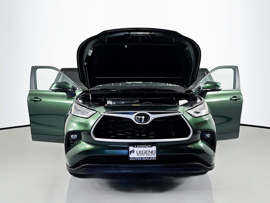 Used 2023 Toyota Highlander XLE AWD/4WD image 23