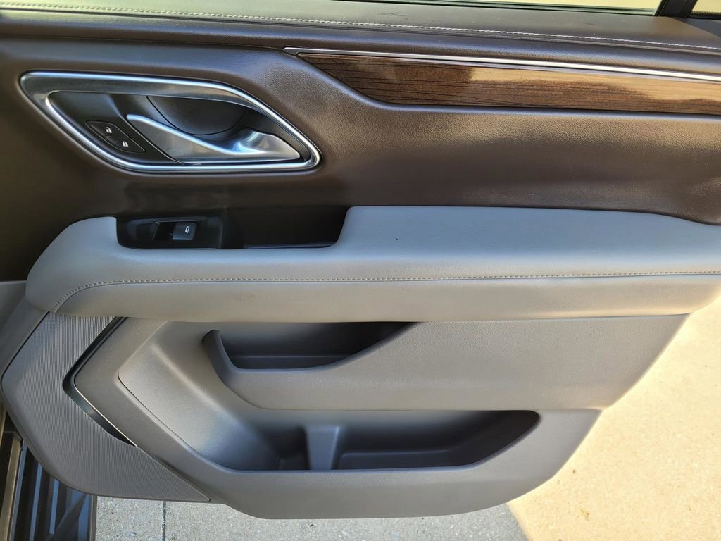Used 2022 GMC Yukon XL SLE w/ Gmc Pro Safety Plus Package image 11