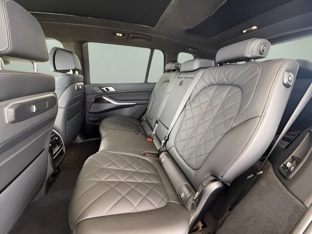 Certified 2026 BMW X7 xDrive40i w/ M Sport Package AWD/4WD image 30