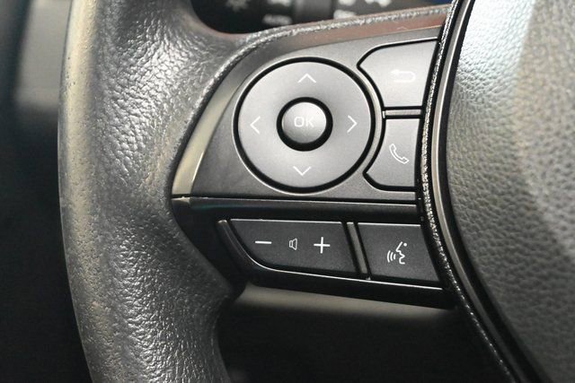 Used 2021 Toyota RAV4 XLE image 10