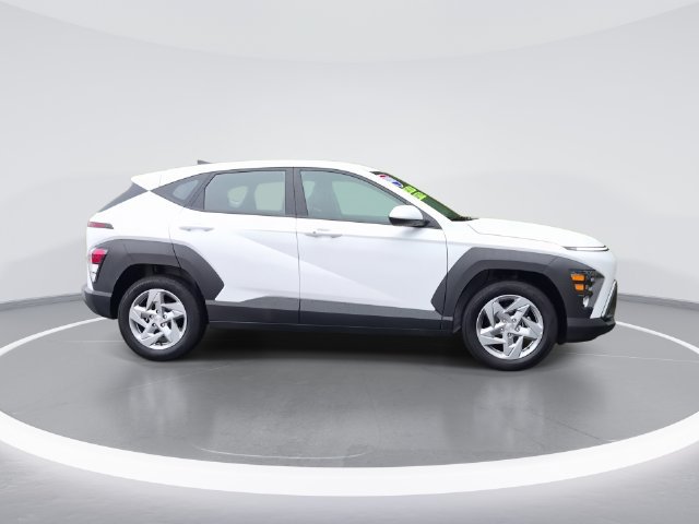 Used 2026 Hyundai Kona SE FWD image 9