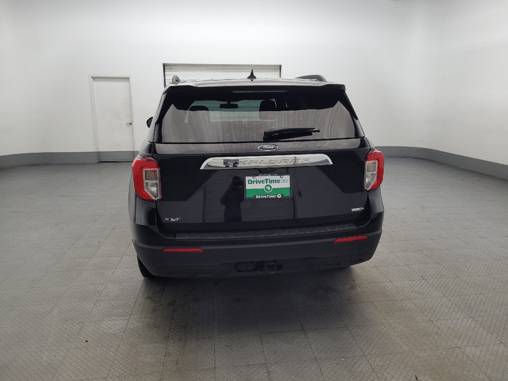 Used 2020 Ford Explorer XLT w/ Comfort Package image 6