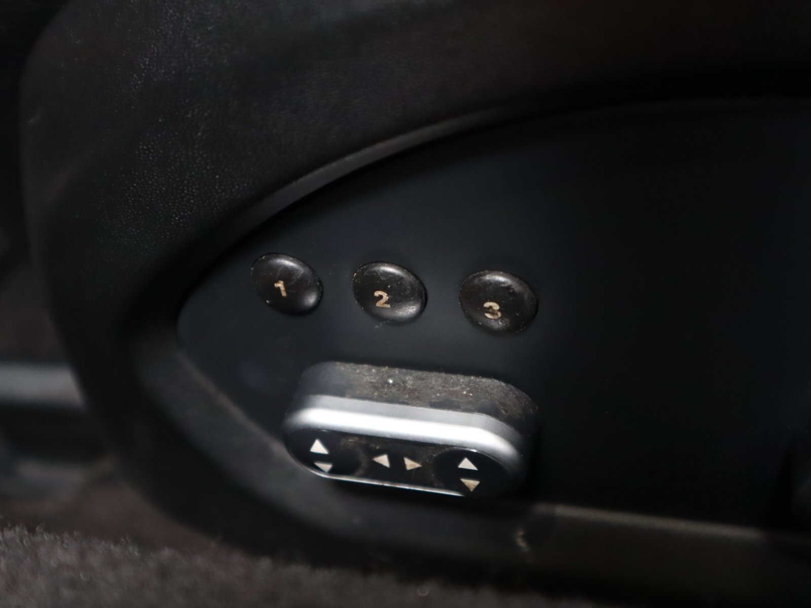 Used 2016 Ferrari California T RWD image 23
