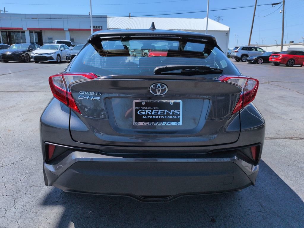 Certified 2022 Toyota C-HR XLE image 4