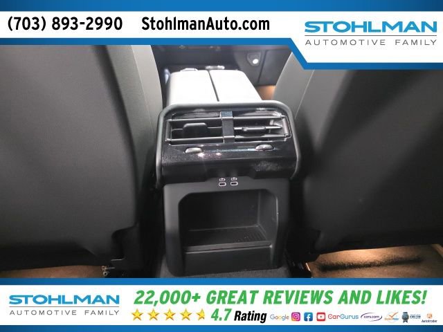 Used 2024 BMW 530i xDrive w/ Premium Package image 28