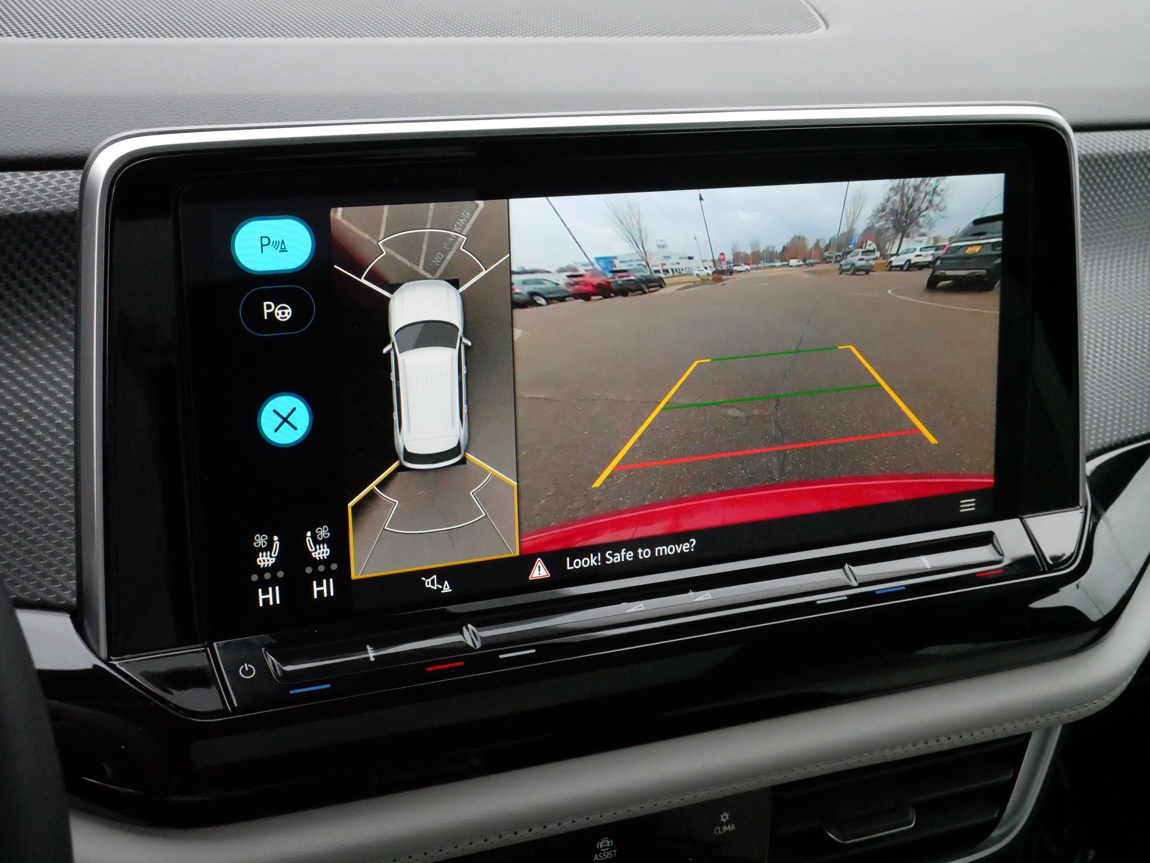 Certified 2025 Volkswagen Atlas Cross Sport SEL Premium R-Line image 32