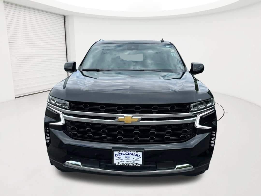 Used 2024 Chevrolet Suburban LS w/ Driver Alert Package AWD/4WD image 2