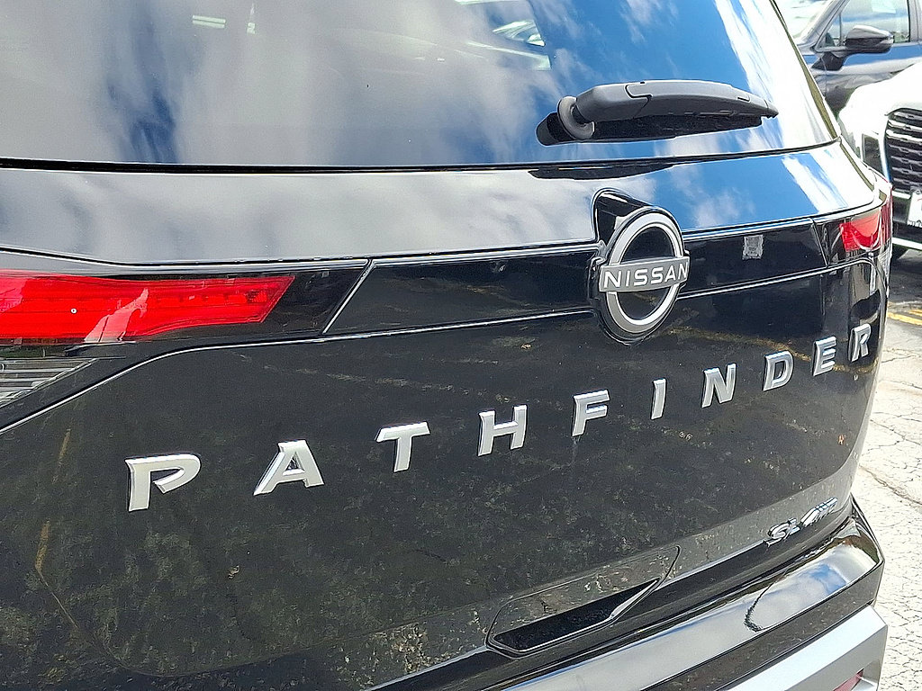 Certified 2024 Nissan Pathfinder SL w/ SL Premium Package AWD/4WD image 24