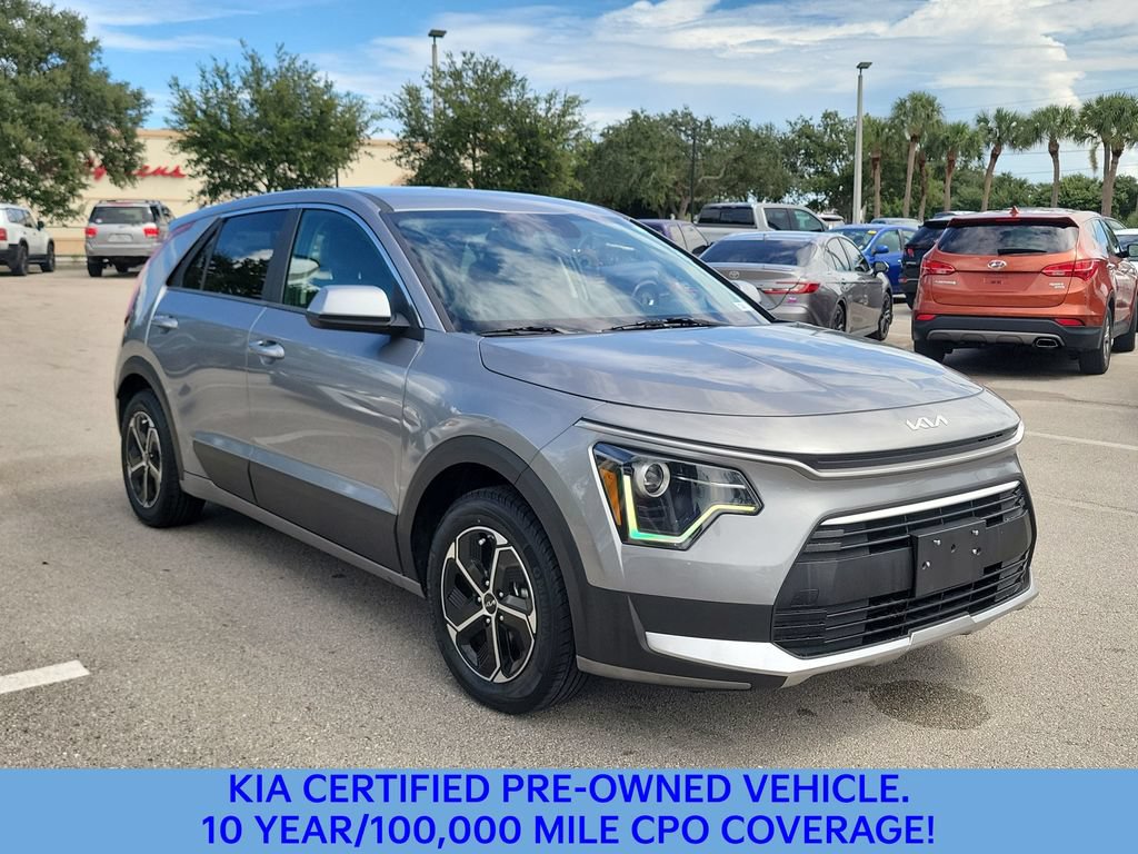 Certified 2025 Kia Niro LX FWD image 3