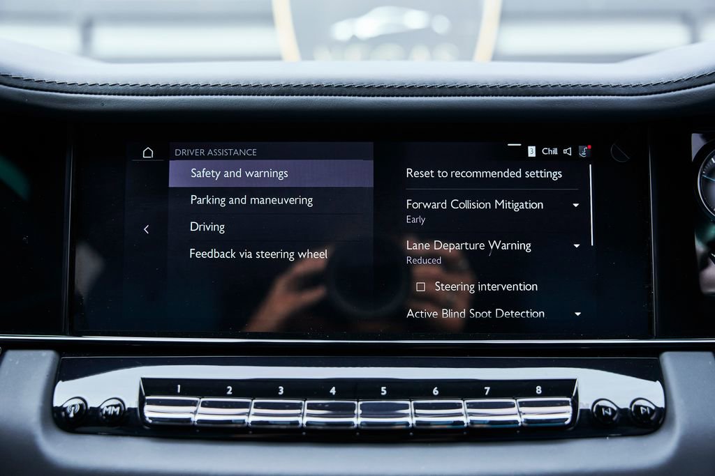 Used 2025 Rolls-Royce Cullinan Black Badge image 80