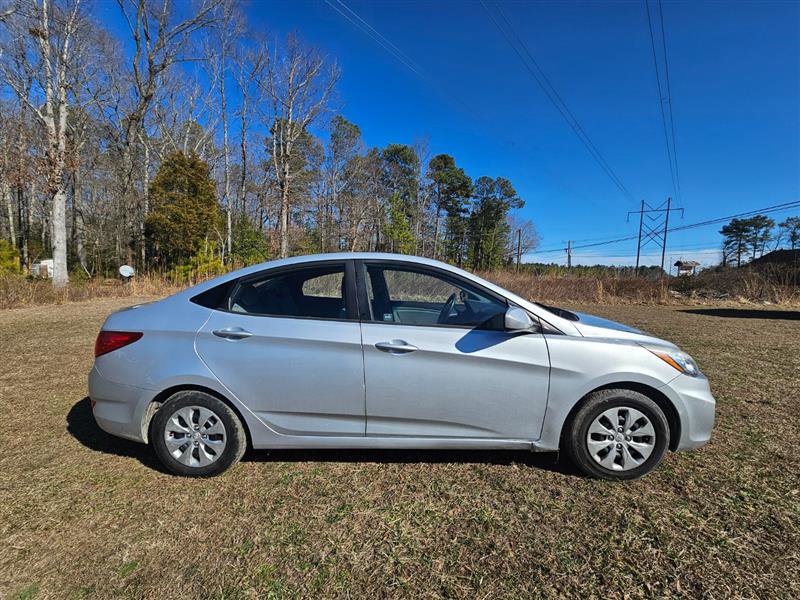 Used 2016 Hyundai Accent SE image 8