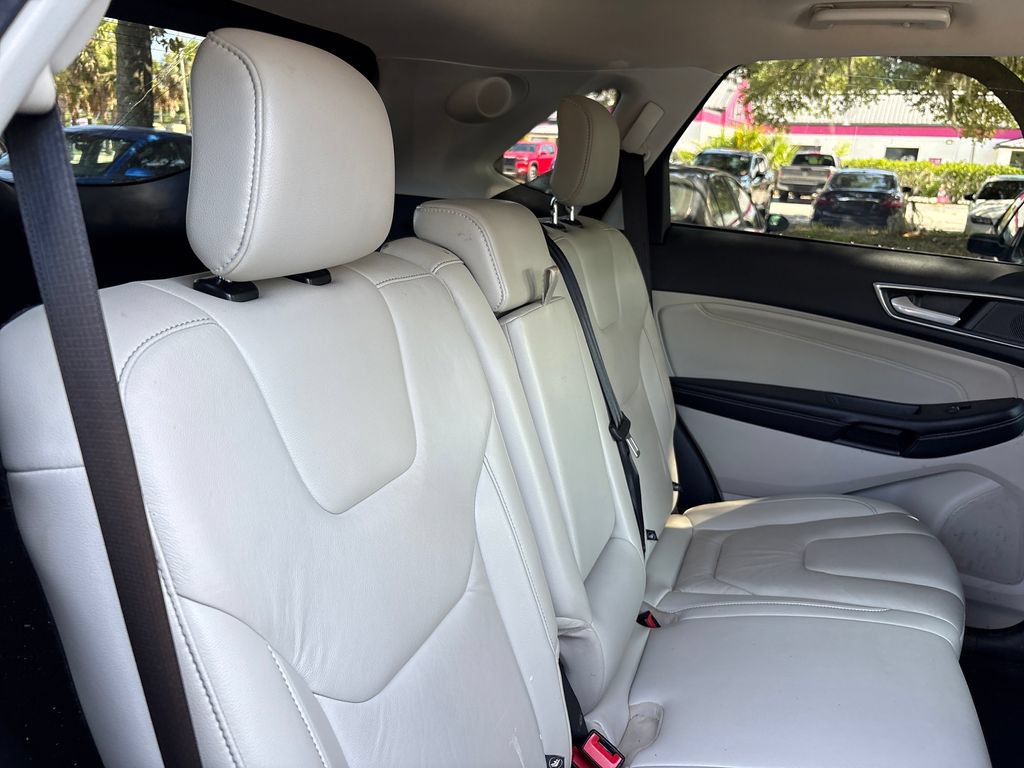 Used 2022 Ford Edge Titanium AWD/4WD image 24