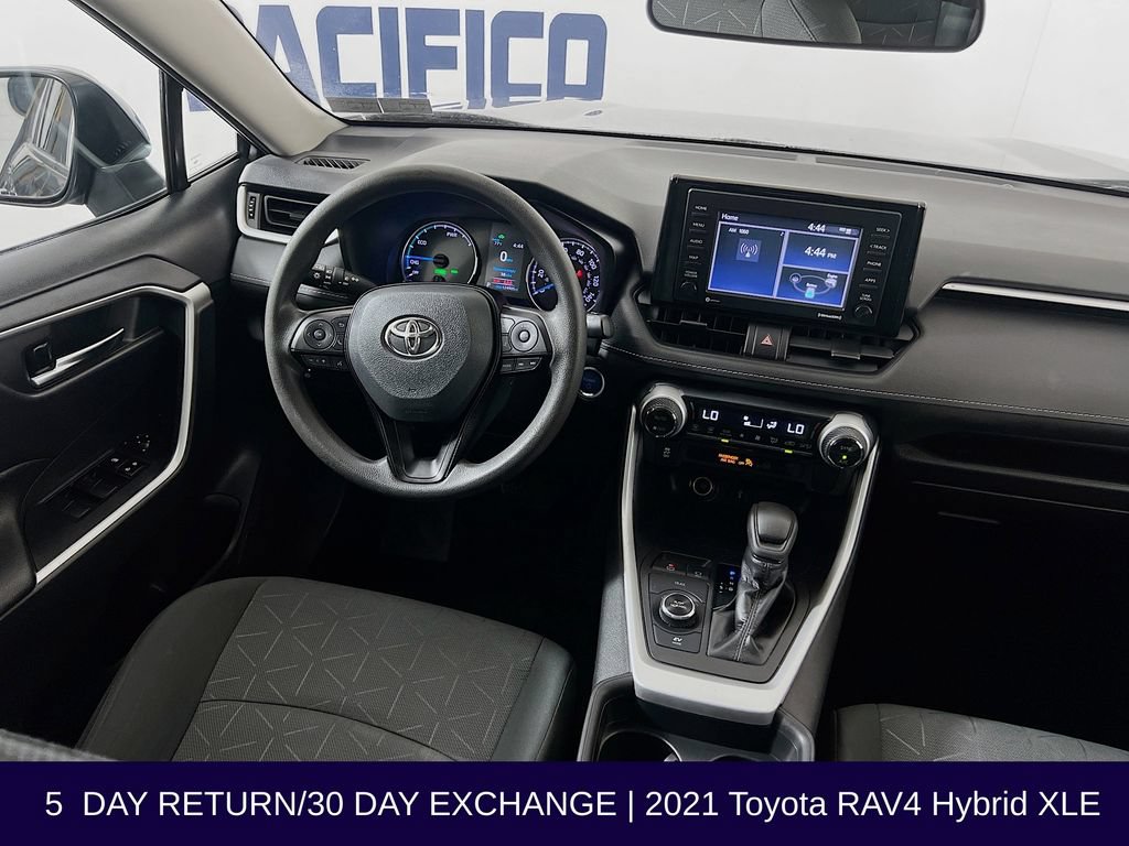 Used 2021 Toyota RAV4 XLE AWD/4WD image 25