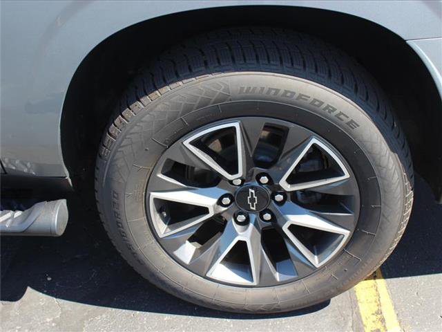 Used 2023 Chevrolet Suburban Z71 image 46