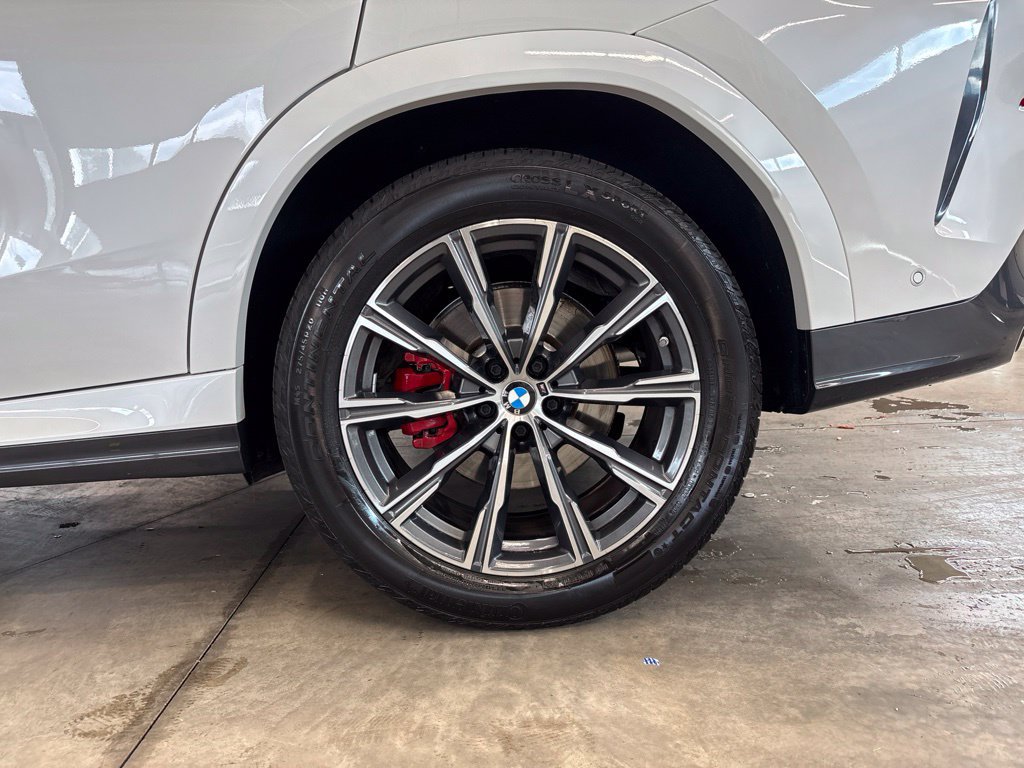 Used 2024 BMW X6 xDrive40i w/ Executive Package AWD/4WD image 29