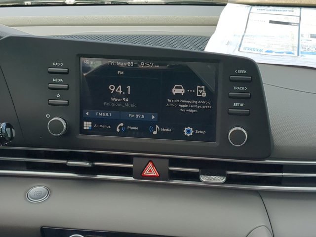 Certified 2025 Hyundai Elantra Sport FWD image 17