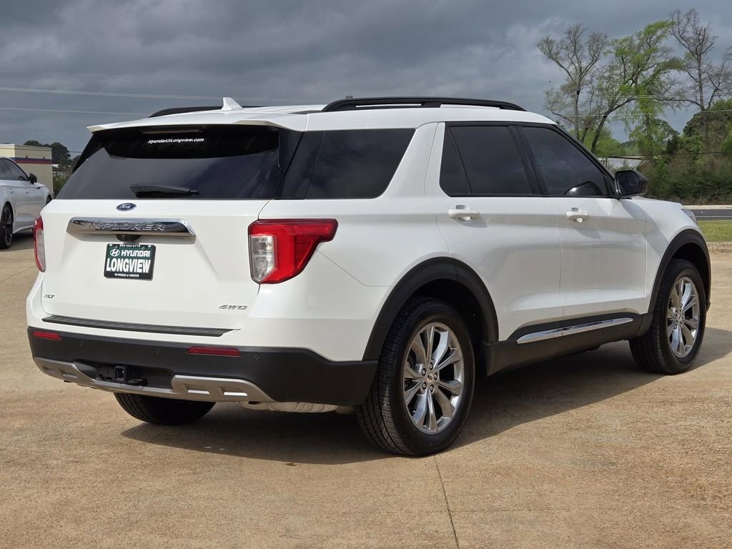 Used 2023 Ford Explorer XLT w/ Equipment Group 202A image 6