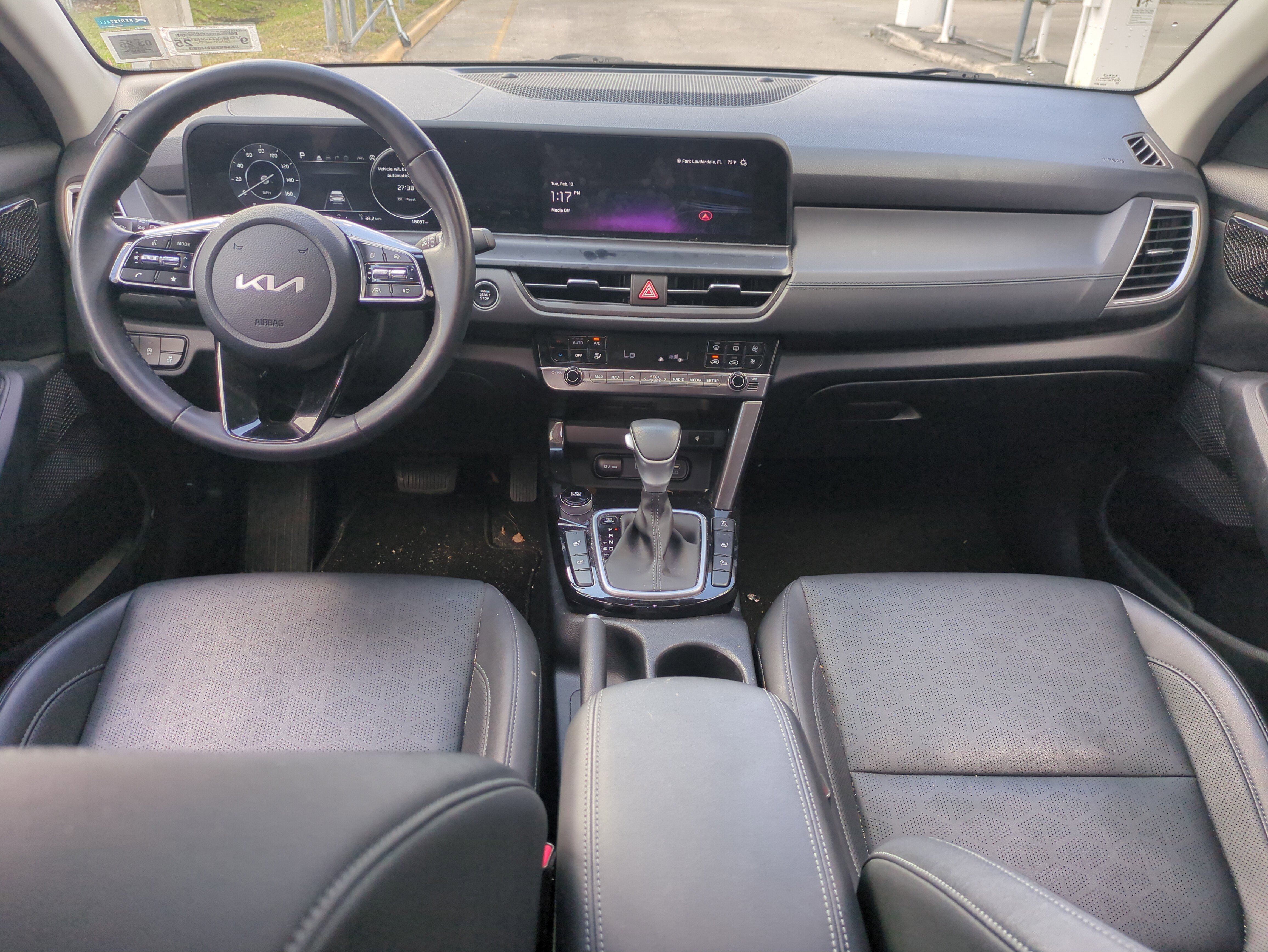 Used 2024 Kia Seltos EX image 15