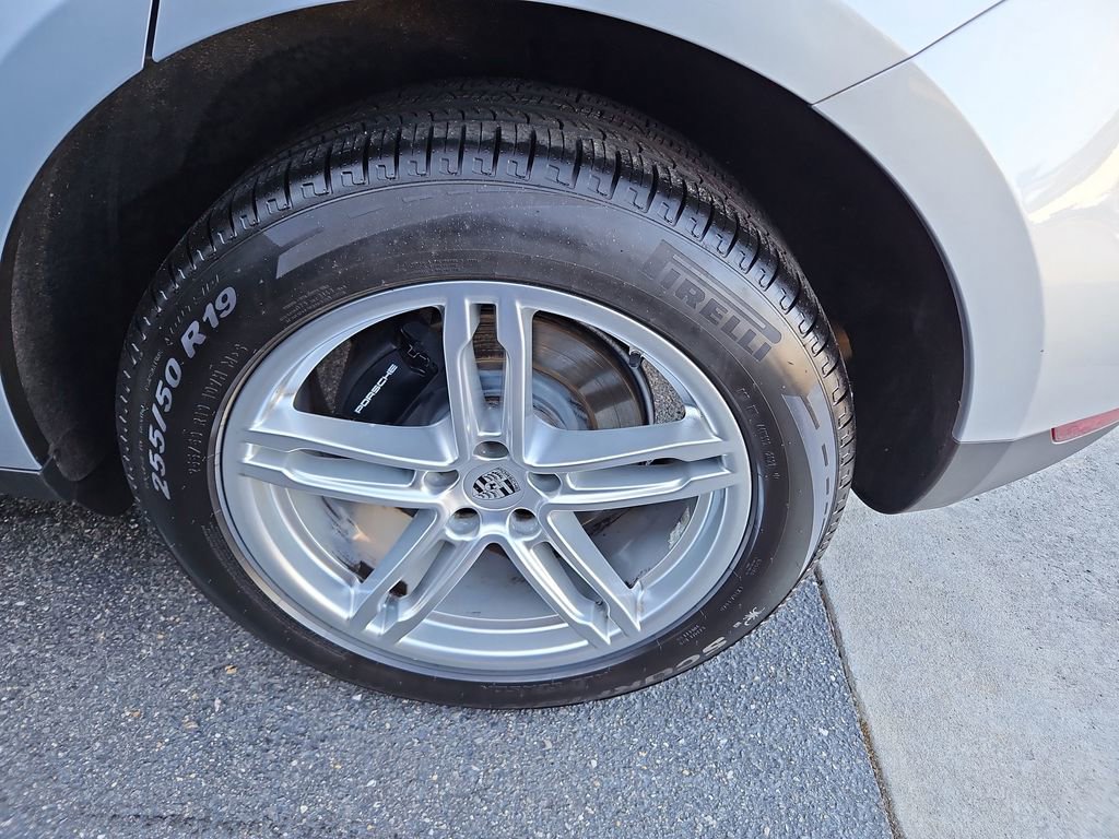 Used 2017 Porsche Macan Base image 33