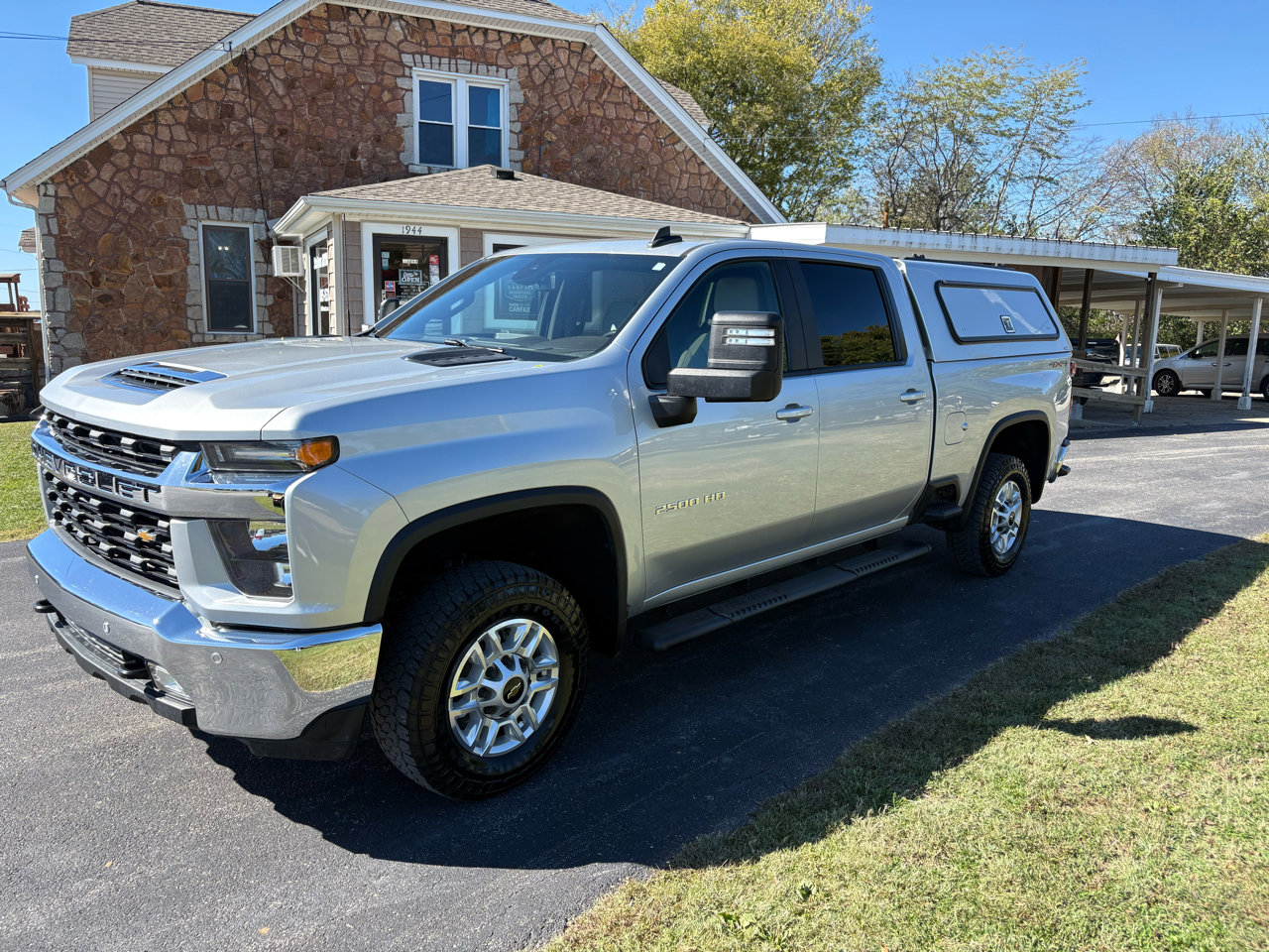 Used 2021 Chevrolet Silverado 2500 LT w/ Convenience Package image 1