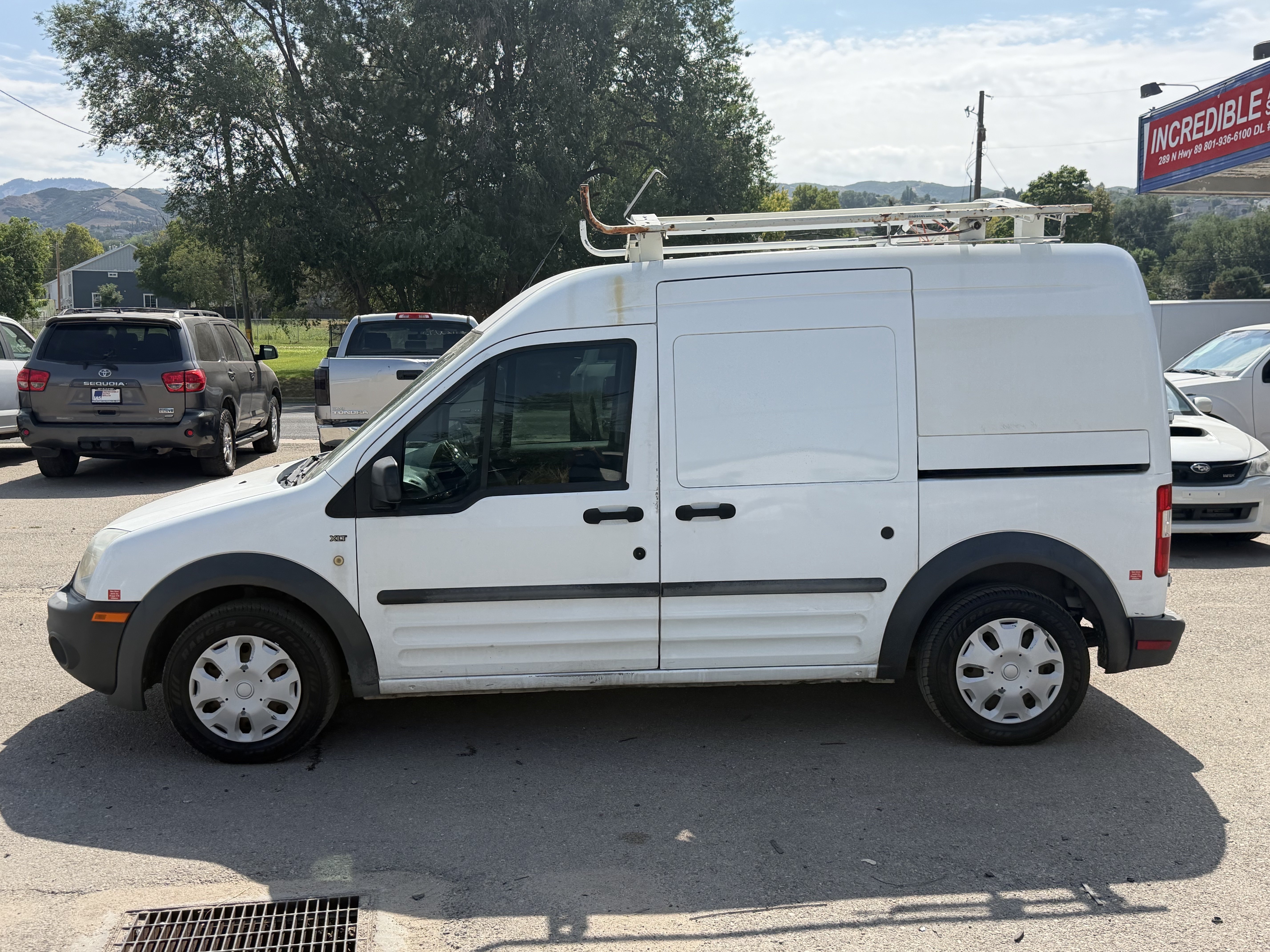 Used 2011 Ford Transit Connect XLT FWD image 3