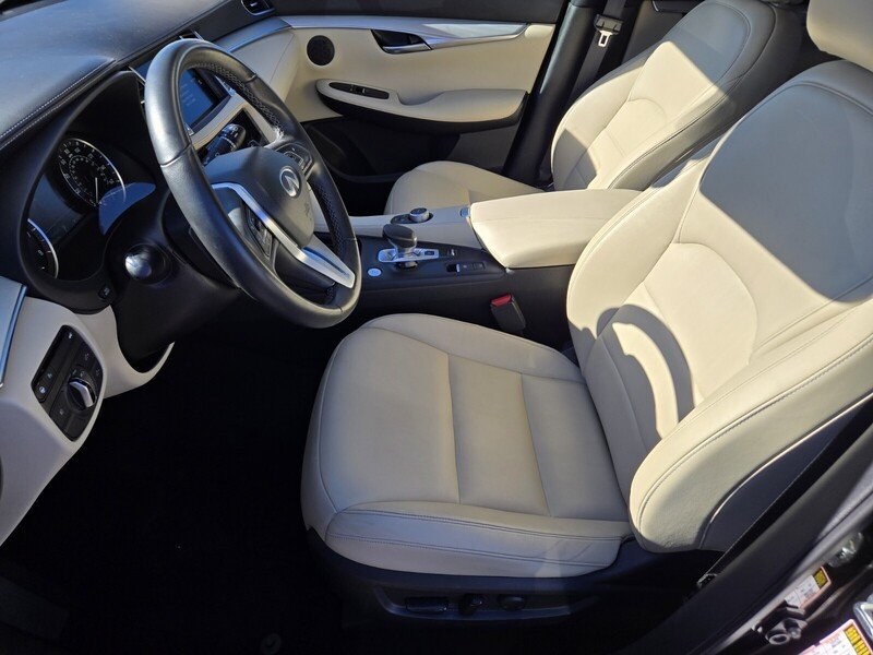 Used 2021 INFINITI QX50 Luxe AWD/4WD image 11
