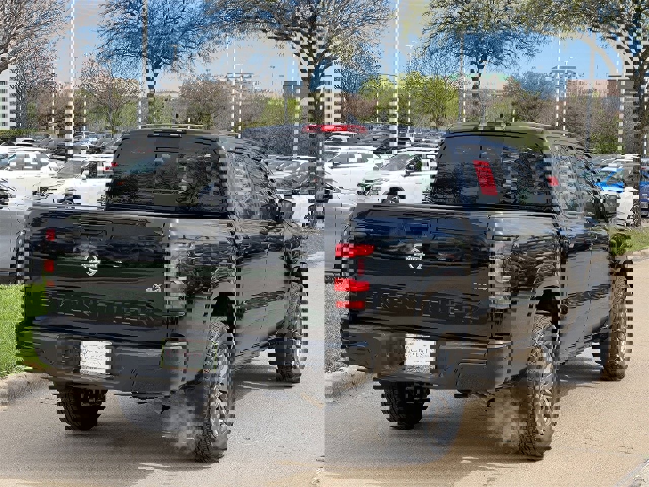 Certified 2025 Nissan Frontier SV w/ SV Convenience Package image 4