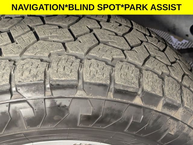 Used 2018 Jeep Wrangler Unlimited Sahara image 9